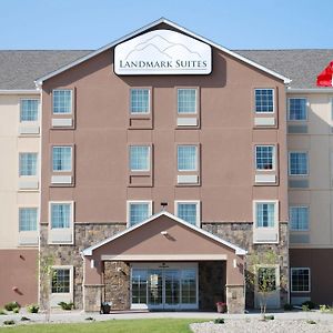 Landmark Suites - Williston